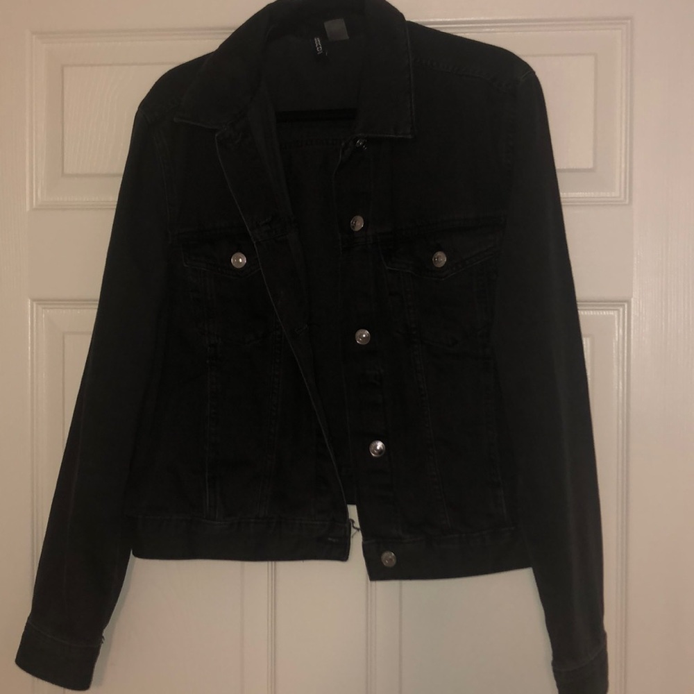Black jean jacket H&M size 8